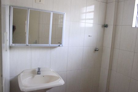 Casa à venda com 93m², 4 quartos e 1 vagaBanheiro (casa 1)