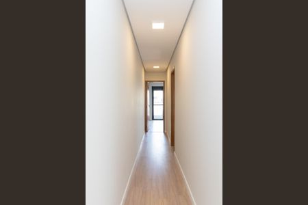 Casa à venda com 150m², 3 quartos e 3 vagasCorredor