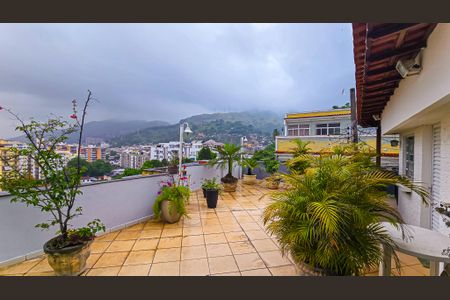 Casa de condomínio à venda com 102m², 4 quartos e 1 vaga Casa de condomínio à venda com 102m², 4 quartos e 1 vagaTerraço