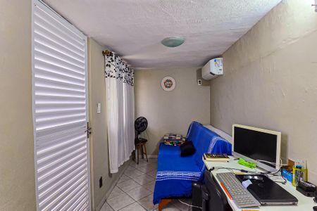 Casa de condomínio à venda com 102m², 4 quartos e 1 vaga Casa de condomínio à venda com 102m², 4 quartos e 1 vagaQuarto de Serviço