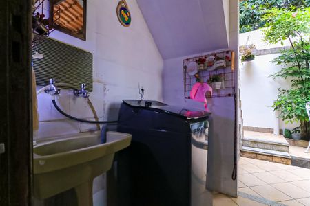 Casa de condomínio à venda com 102m², 4 quartos e 1 vaga Casa de condomínio à venda com 102m², 4 quartos e 1 vagaÁrea de Serviço