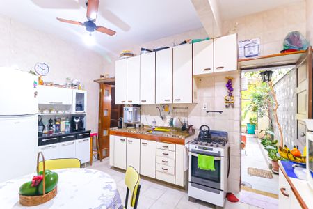 Casa de condomínio à venda com 102m², 4 quartos e 1 vaga Casa de condomínio à venda com 102m², 4 quartos e 1 vagaCozinha