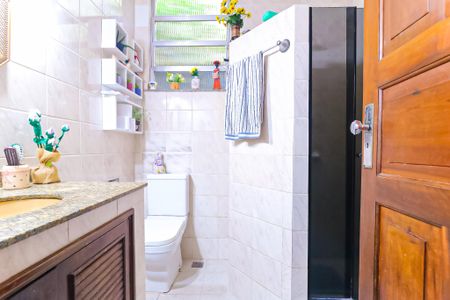 Casa de condomínio à venda com 102m², 4 quartos e 1 vaga Casa de condomínio à venda com 102m², 4 quartos e 1 vagaBanheiro