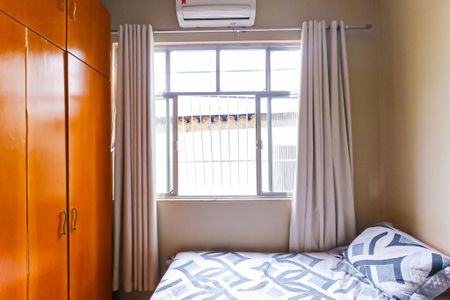 Casa de condomínio à venda com 102m², 4 quartos e 1 vaga Casa de condomínio à venda com 102m², 4 quartos e 1 vagaQuarto