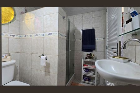 Casa de condomínio à venda com 102m², 4 quartos e 1 vaga Casa de condomínio à venda com 102m², 4 quartos e 1 vagaBanheiro de serviço