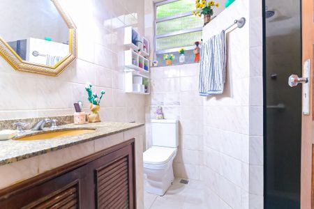 Casa de condomínio à venda com 102m², 4 quartos e 1 vaga Casa de condomínio à venda com 102m², 4 quartos e 1 vagaBanheiro