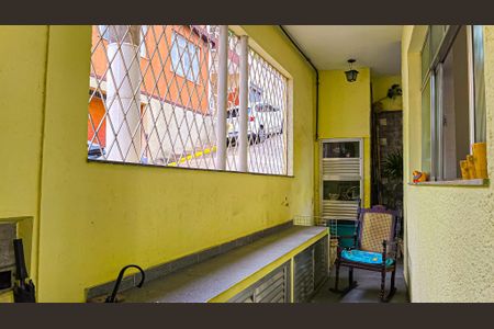 Casa de condomínio à venda com 102m², 4 quartos e 1 vaga Casa de condomínio à venda com 102m², 4 quartos e 1 vagaVaranda