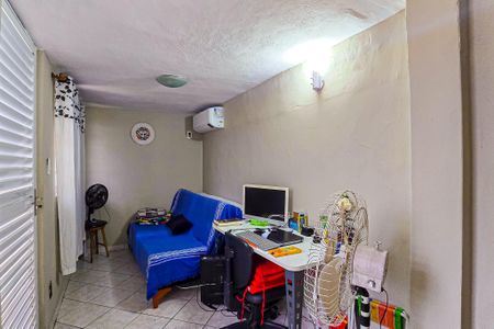 Casa de condomínio à venda com 102m², 4 quartos e 1 vaga Casa de condomínio à venda com 102m², 4 quartos e 1 vagaQuarto de Serviço