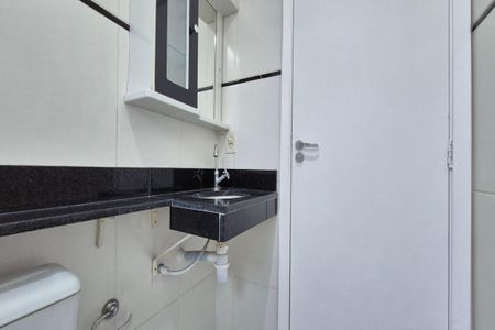 Apartamento à venda com 47m², 2 quartos e 1 vaga Apartamento à venda com 47m², 2 quartos e 1 vagaBanheiro