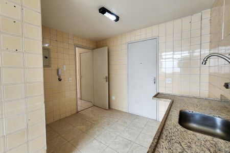 Apartamento à venda com 100m², 2 quartos e 1 vagaCozinha 