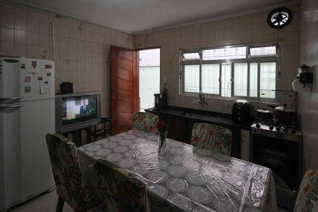 Casa para alugar com 210m², 3 quartos e 2 vagas