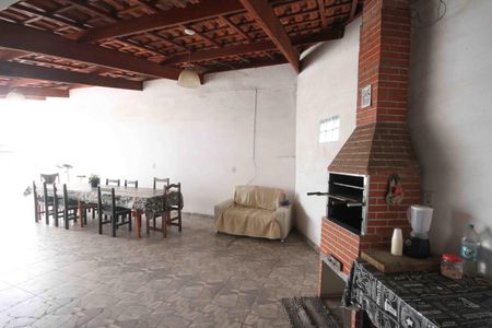 Casa para alugar com 210m², 3 quartos e 2 vagas