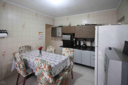 Casa para alugar com 210m², 3 quartos e 2 vagas