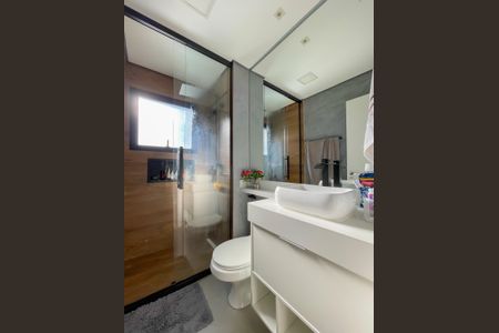 Apartamento à venda com 62m², 2 quartos e 2 vagas Apartamento à venda com 62m², 2 quartos e 2 vagasBanheiro da Suíte