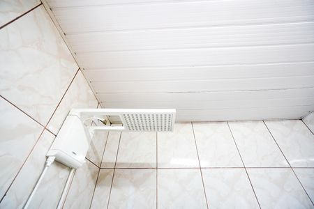 Casa para alugar com 120m², 2 quartos e sem vagaChuveiro