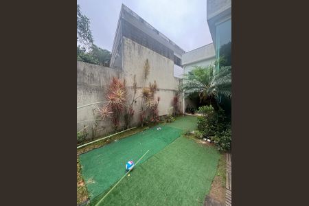 Casa à venda com 272m², 4 quartos e 2 vagasÁrea externa