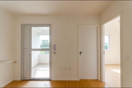 Sala de apartamento para alugar com 2 quartos, 28m² em Jardim Jaragua (sao Domingos), São Paulo