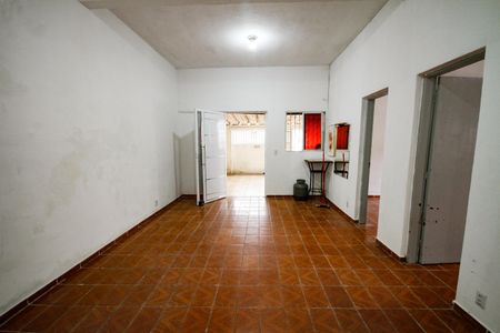 Casa para alugar com 272m², 2 quartos e 2 vagasSala