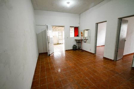 Casa para alugar com 272m², 2 quartos e 2 vagasSala