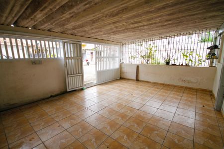 Garagem de casa para alugar com 2 quartos, 272m² em Melvi, São Paulo