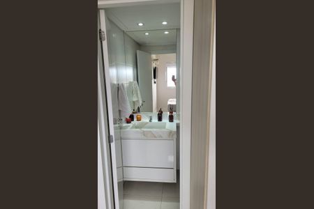 Apartamento à venda com 60m², 2 quartos e 1 vaga Apartamento à venda com 60m², 2 quartos e 1 vagaBanheiro