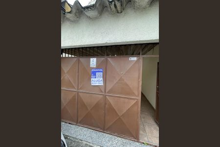 Casa para alugar com 160m², 4 quartos e 1 vaga Casa para alugar com 160m², 4 quartos e 1 vagaFachada