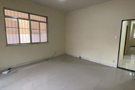 Sala de casa para alugar com 4 quartos, 288m² em Jardim Vinte E Cinco de Agosto, Duque de Caxias