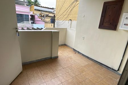 Casa para alugar com 160m², 4 quartos e 1 vaga Casa para alugar com 160m², 4 quartos e 1 vagaVaranda