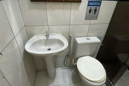 Casa para alugar com 160m², 4 quartos e 1 vagaBanheiro