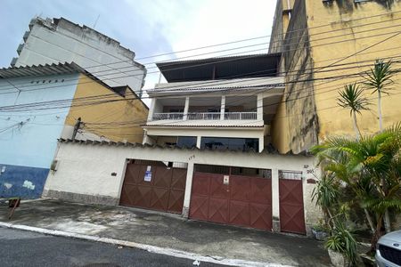 Casa para alugar com 160m², 4 quartos e 1 vagaFachada