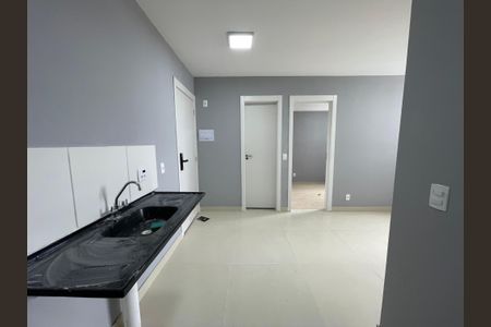 Apartamento para alugar com 35m², 2 quartos e sem vaga Apartamento para alugar com 35m², 2 quartos e sem vagaCozinha e Área de Serviço