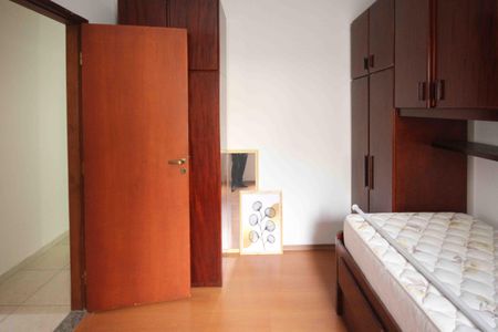 Casa de condomínio à venda com 89m², 3 quartos e 2 vagas