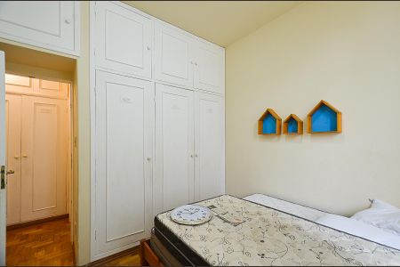Quarto 2 de apartamento à venda com 4 quartos, 115m² em Santo Antônio, Belo Horizonte