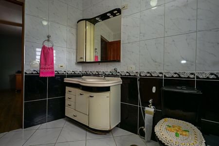 Casa à venda com 224m², 3 quartos e 4 vagasBanheiro Suíte 