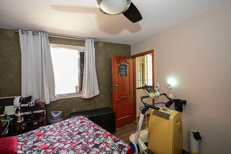 Casa à venda com 224m², 3 quartos e 4 vagasQuarto 2