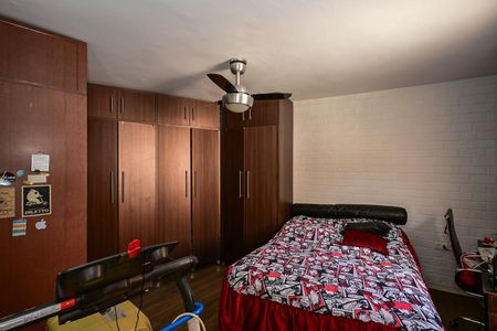 Casa à venda com 224m², 3 quartos e 4 vagasQuarto 2