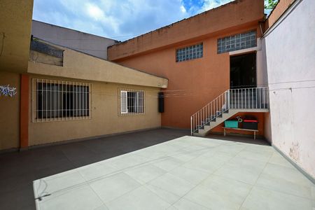 Casa à venda com 224m², 3 quartos e 4 vagasQuintal