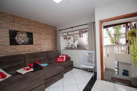 Sala de casa à venda com 3 quartos, 135m² em Piqueri, São Paulo