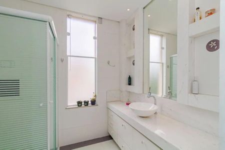 Casa à venda com 397m², 3 quartos e 6 vagasBanheiro
