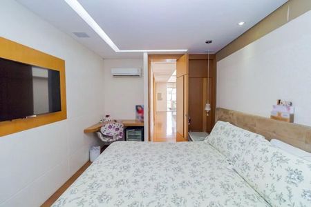 Casa à venda com 397m², 3 quartos e 6 vagasQuarto