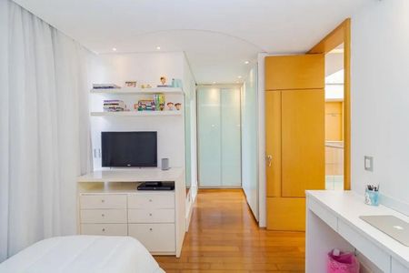 Casa à venda com 397m², 3 quartos e 6 vagasQuarto