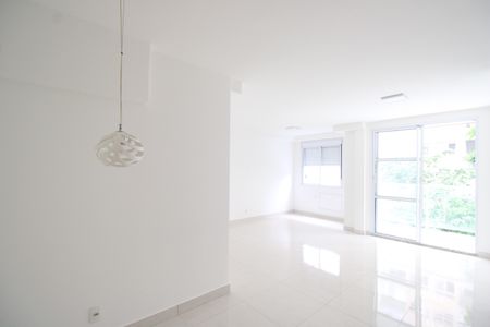 Apartamento para alugar com 70m², 2 quartos e 1 vagaSala