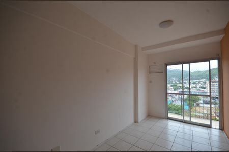 Sala de apartamento para alugar com 2 quartos, 72m² em Praça Seca, Rio de Janeiro