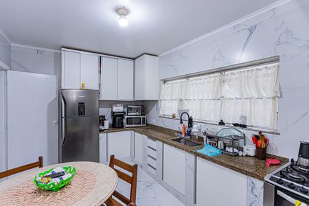 Casa para alugar com 250m², 3 quartos e 4 vagas Casa para alugar com 250m², 3 quartos e 4 vagasCozinha