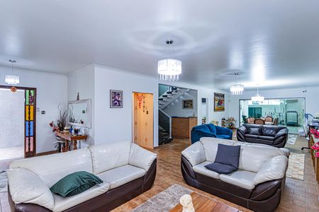 Casa para alugar com 250m², 3 quartos e 4 vagas Casa para alugar com 250m², 3 quartos e 4 vagasSala