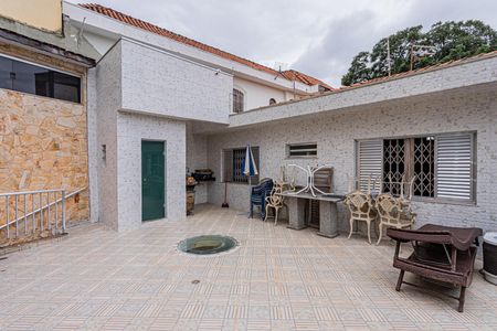 Casa para alugar com 250m², 3 quartos e 4 vagas Casa para alugar com 250m², 3 quartos e 4 vagasQuintal