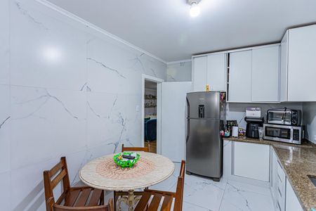 Casa para alugar com 250m², 3 quartos e 4 vagas Casa para alugar com 250m², 3 quartos e 4 vagasCozinha