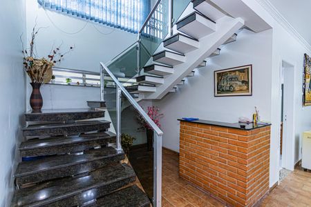 Casa para alugar com 250m², 3 quartos e 4 vagas Casa para alugar com 250m², 3 quartos e 4 vagasBar