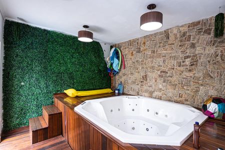 Casa para alugar com 250m², 3 quartos e 4 vagas Casa para alugar com 250m², 3 quartos e 4 vagasHidromassagem