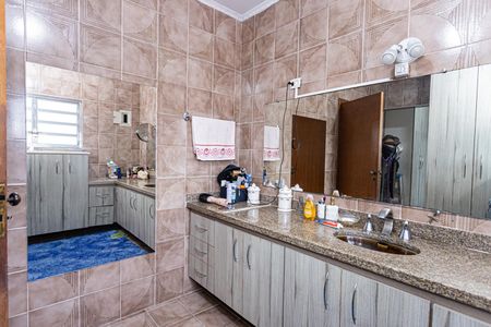 Casa para alugar com 250m², 3 quartos e 4 vagas Casa para alugar com 250m², 3 quartos e 4 vagasCloset suite